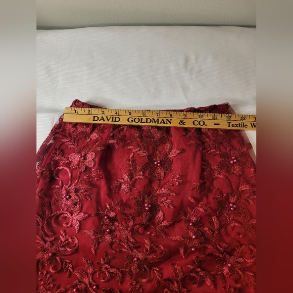 Lucy in the Sky Merlot Bel-air Pearl Lace Embroidered Beaded Floral Mini Skirt S - Picture 5 of 10